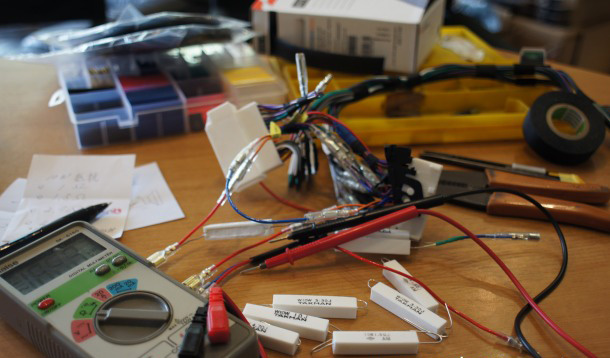 TOMオリジナル　クラウンスポーツ専用DSPアンプ